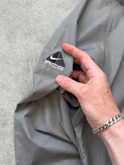 nike acg 1990s packable shell jacket, mesh ventilation panel detail