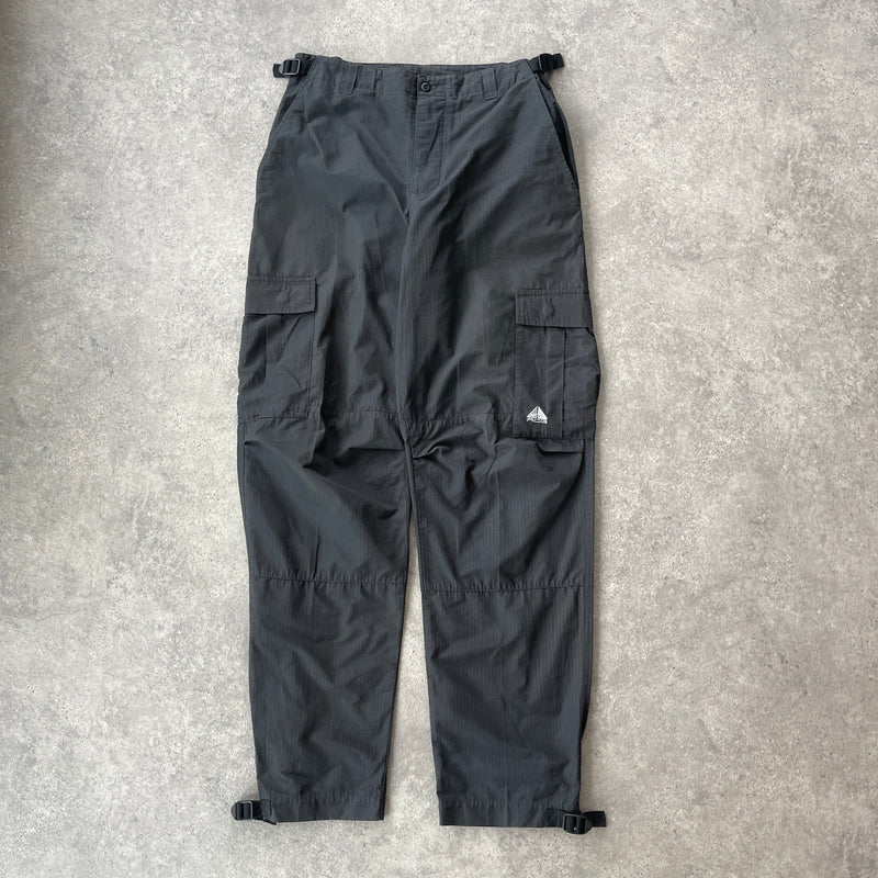 Nike ACG 1990s lightweight technical cargo trousers (M)