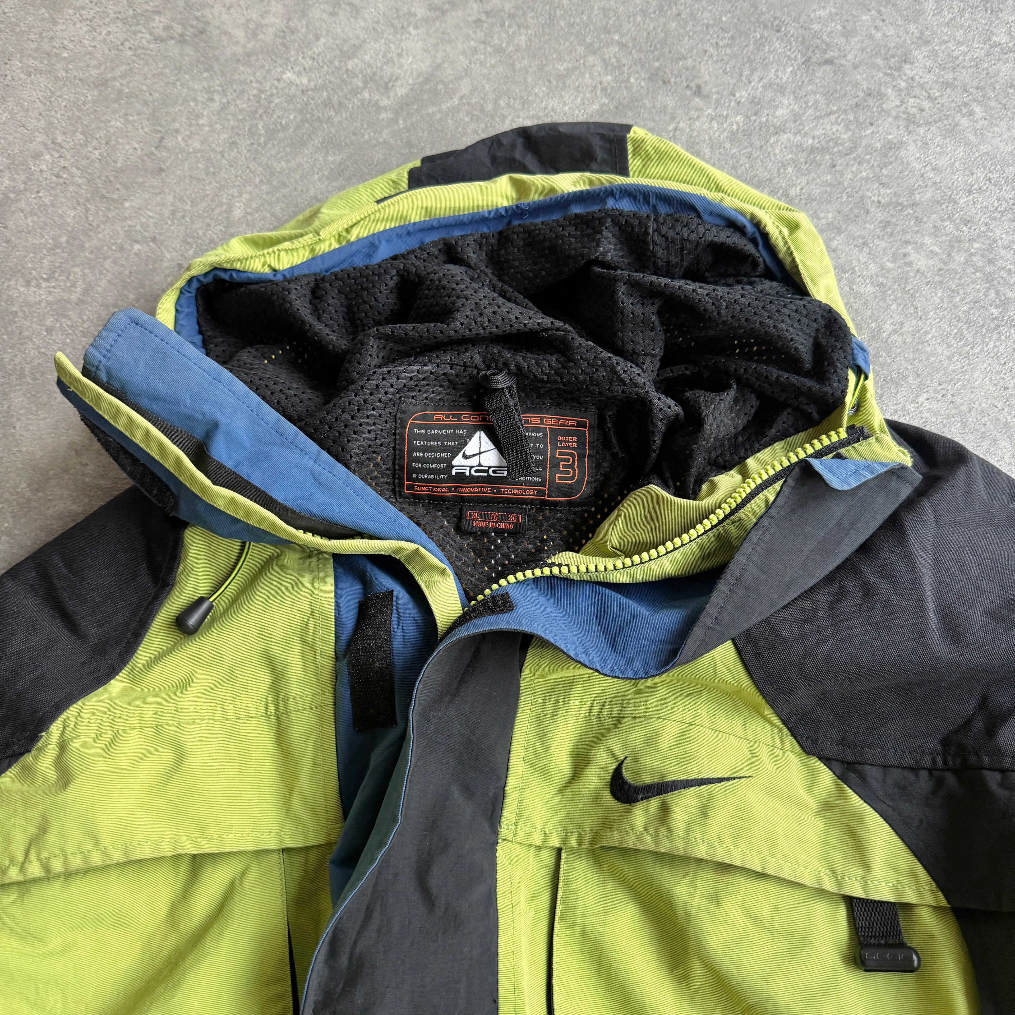 Nike ACG 1990s storm fit heavyweight waterproof technical jacket (XL)