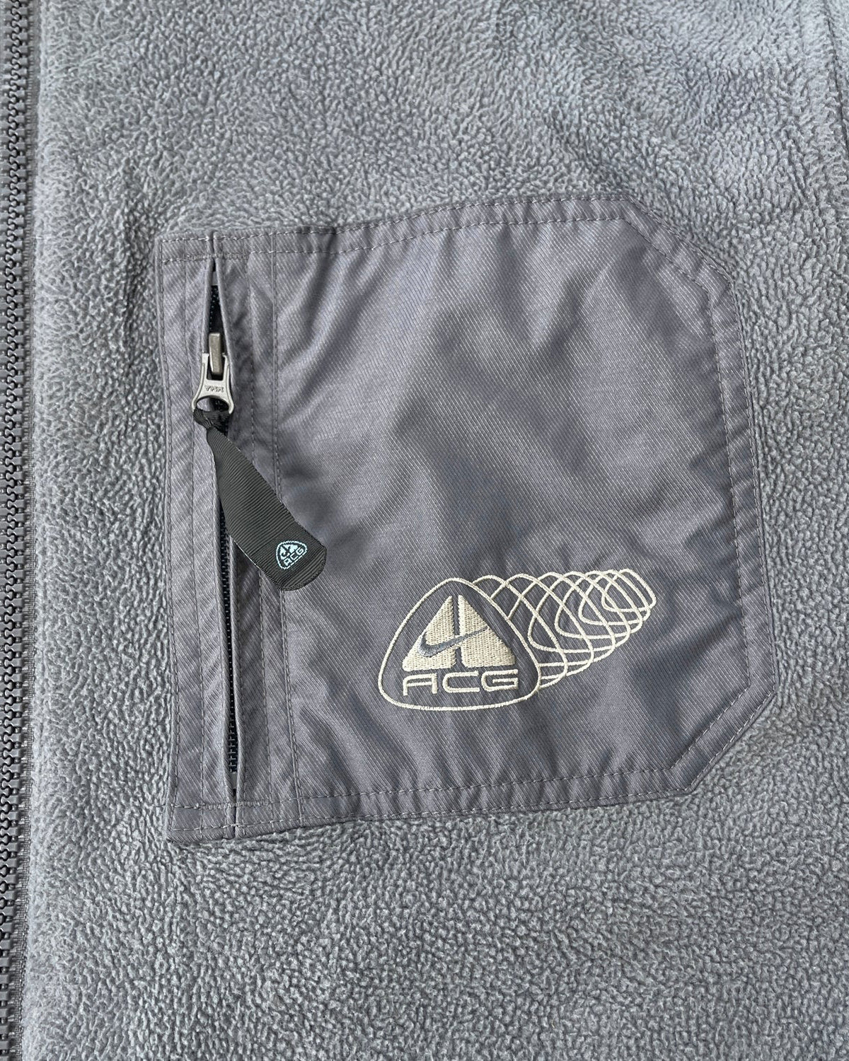 nike acg 2000s reversible heavyweight storm clad fleece jacket (l)