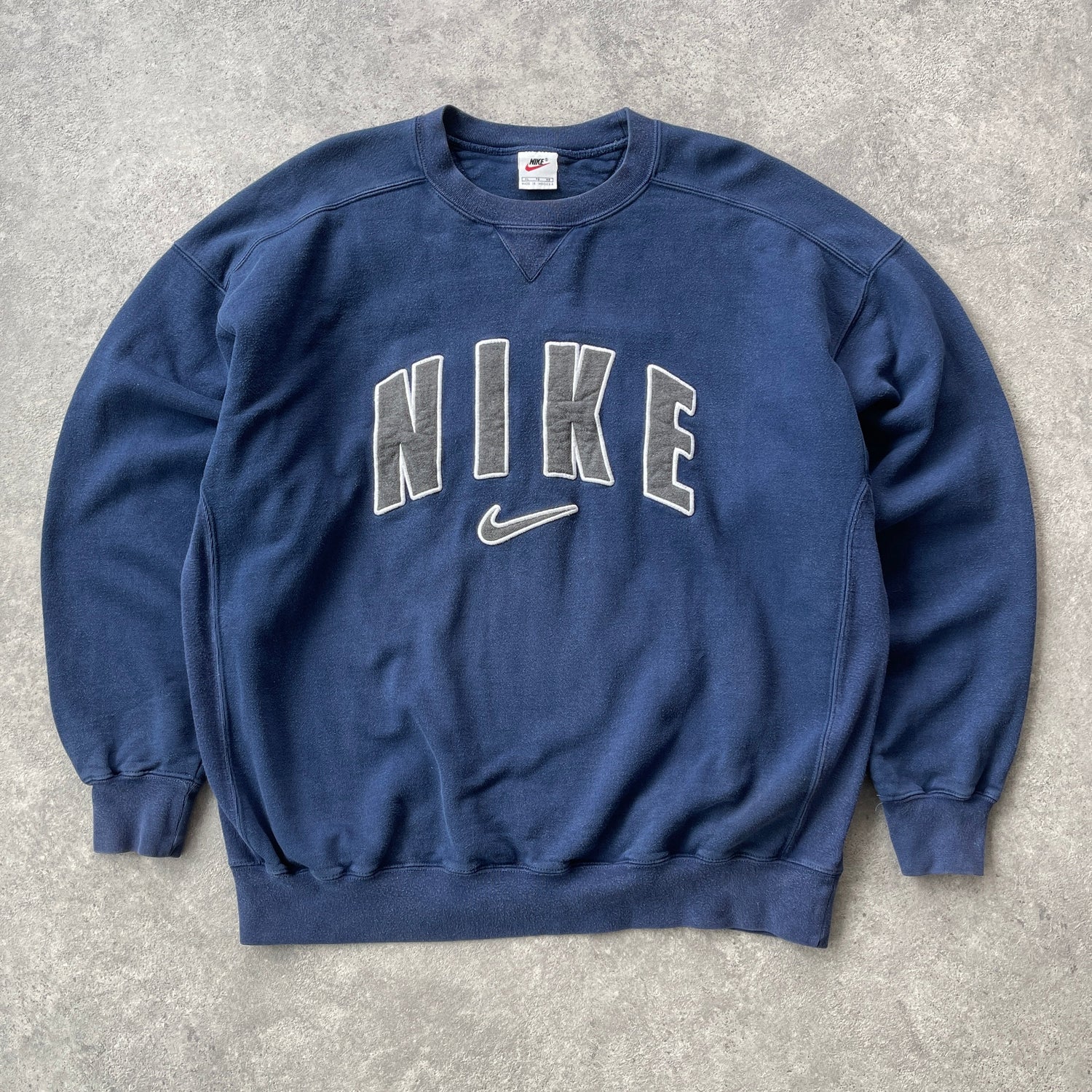 Nike RARE 1990s heavyweight embroidered sweatshirt (XL)