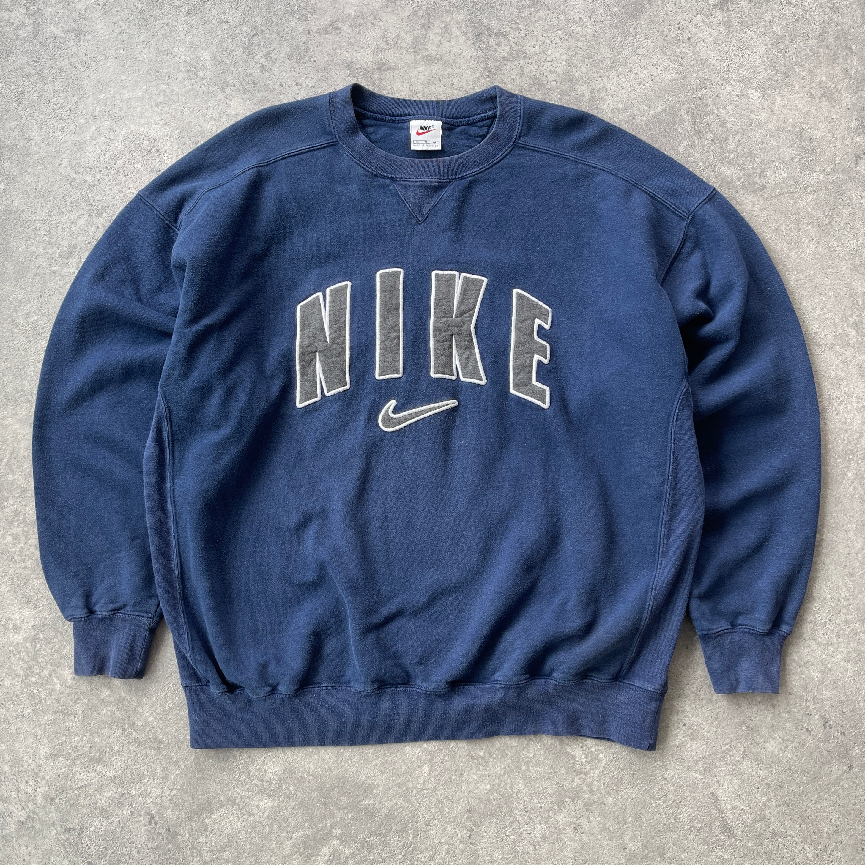 Nike RARE 1990s heavyweight embroidered sweatshirt (XL)