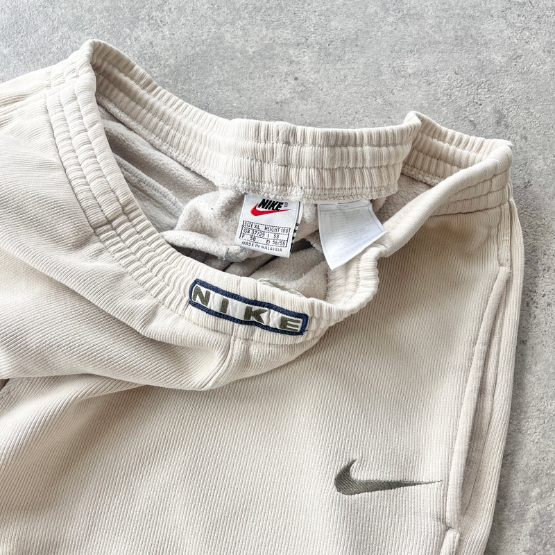 Nike 1990s heavyweight robbed spellout joggers (XL)