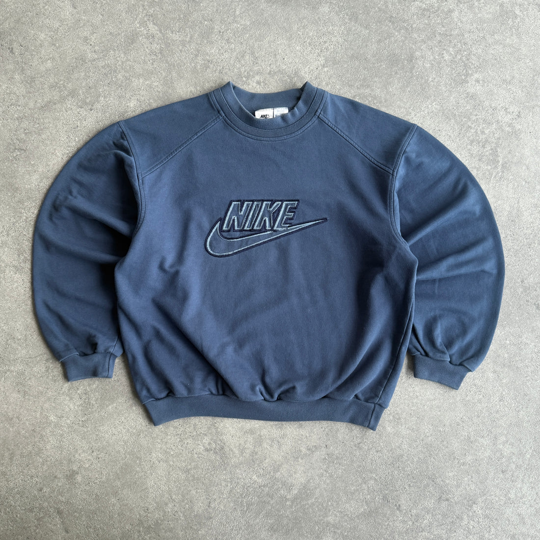 Nike 1994 heavyweight embroidered sweatshirt (M)