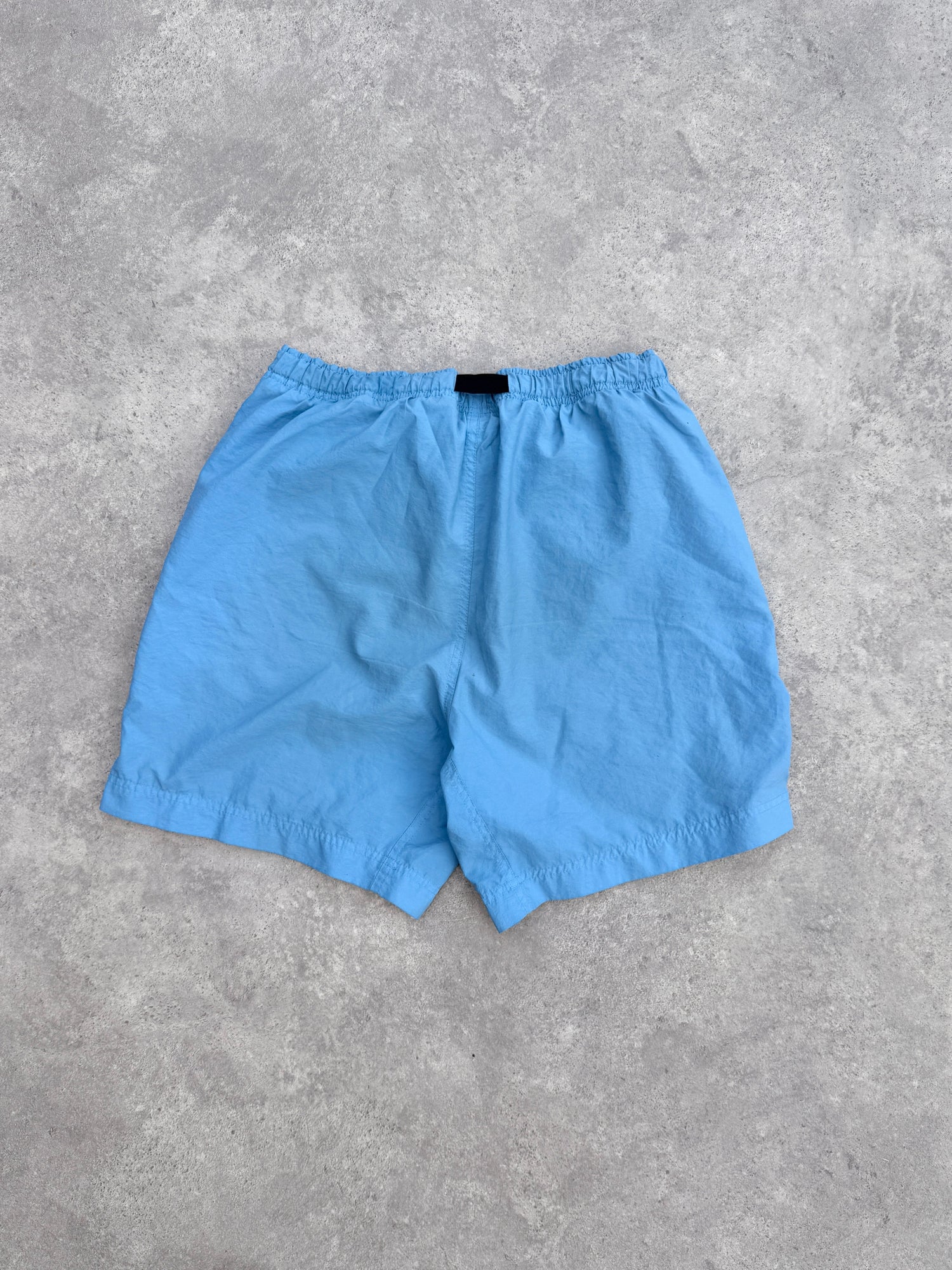 nike acg 1990s technical cargo shorts, hem logo detail