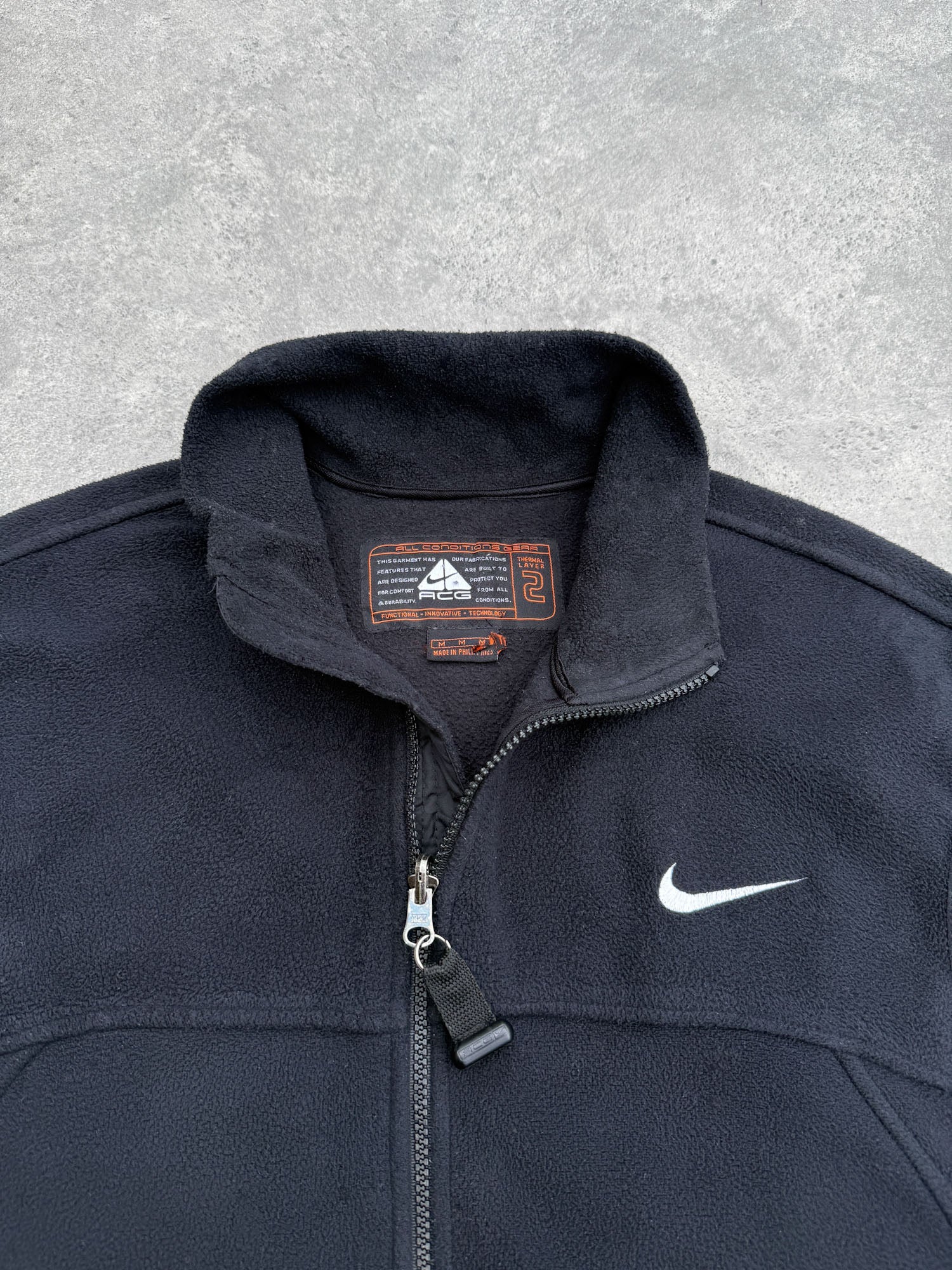 nike acg 1990s technical fleece vest jacket, collar logo detail