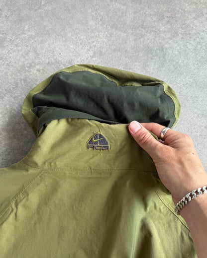 nike acg 2000s heavyweight technical waterproof jacket, back view