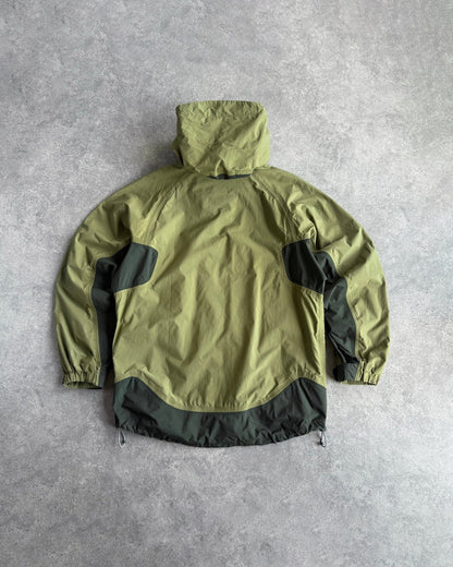 nike acg 2000s heavyweight technical waterproof jacket, hood and toggle detail