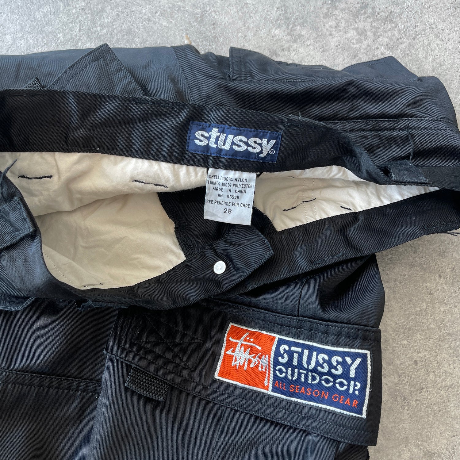 Stussy Outdoor 1990s technical cargo pants (S)