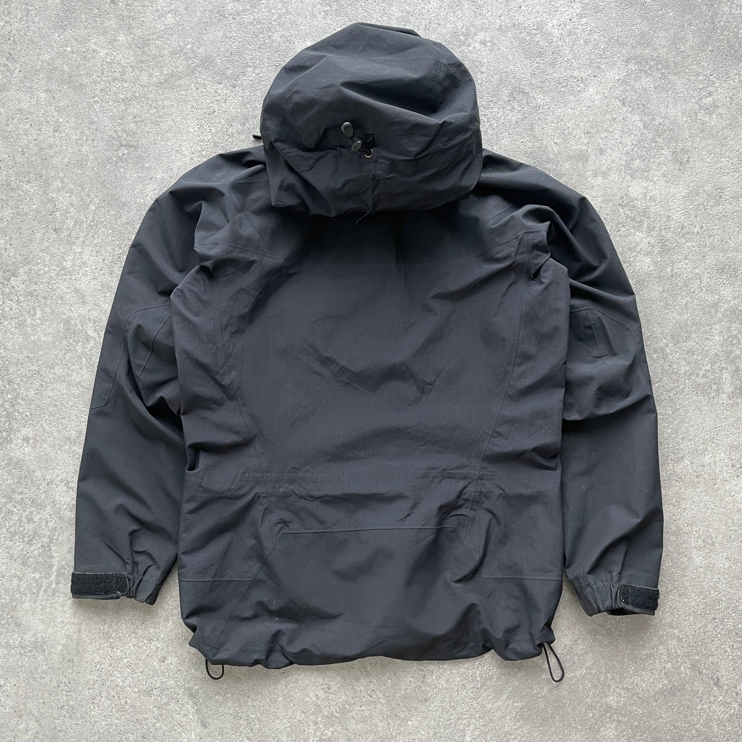 Arc’teryx 2000s Theta AR Gore-tex Pro Shell jacket (XS)