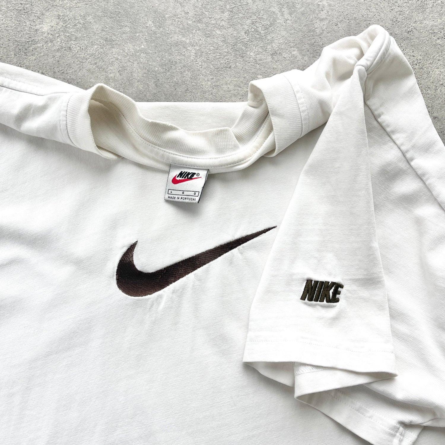 Nike RARE 1990s heavyweight embroidered t-shirt (L)