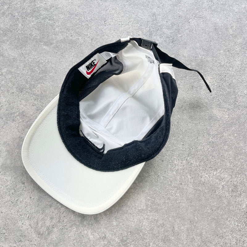 Nike 1990’s deadstock technical spellout swoosh cap