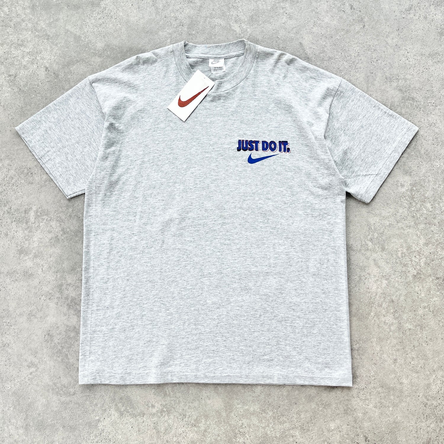 Nike 1990s deadstock ‘just do it’ heavyweight graphic t-shirt (L)