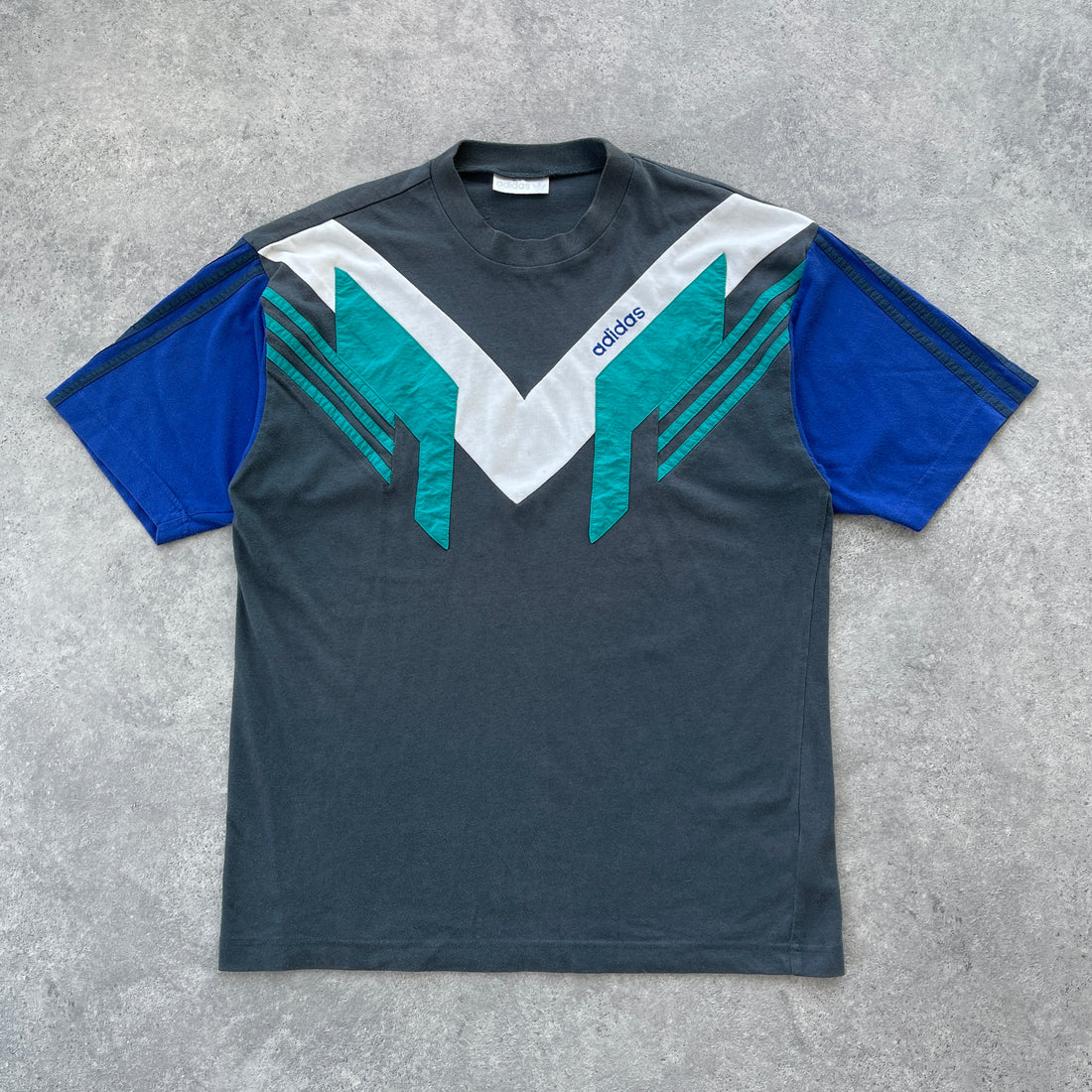 Adidas 1990s colour block embroidered t-shirt (L)