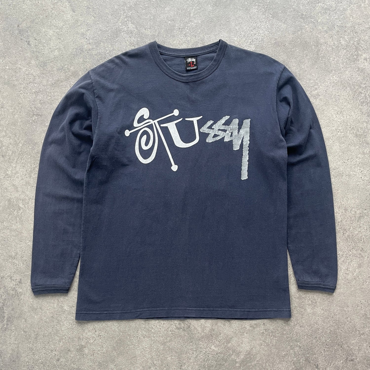 Stussy 2000s heavyweight graphic t-shirt (L)