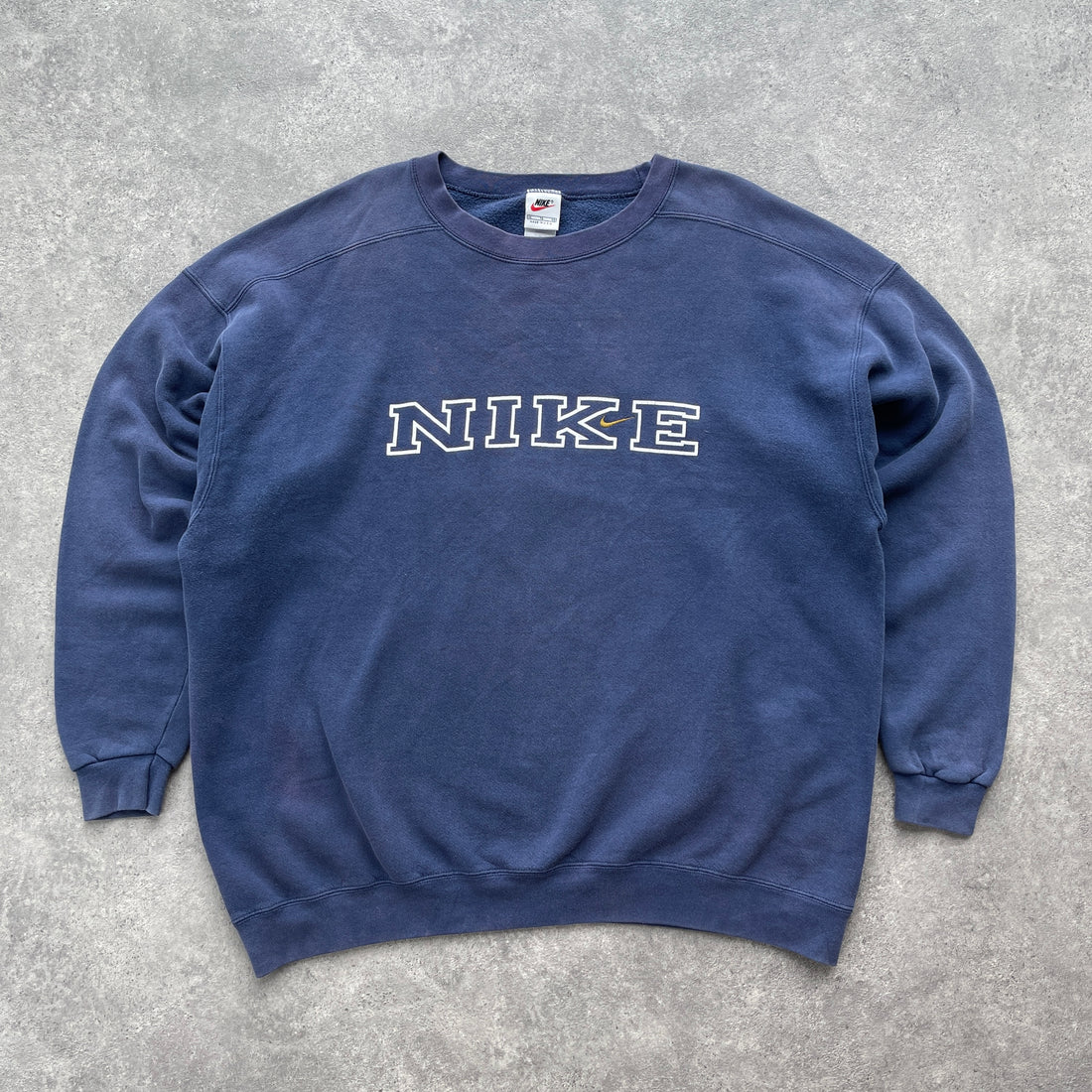 Nike RARE 1990s heavyweight embroidered spellout sweatshirt (XL)