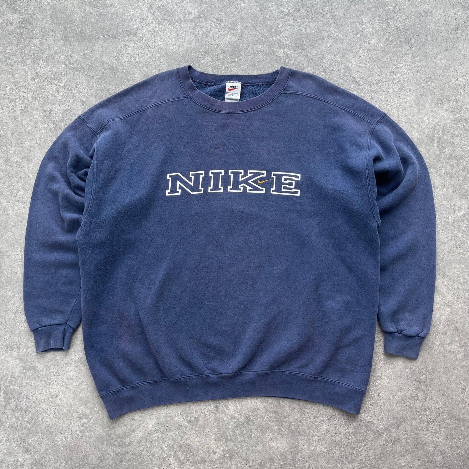 Nike RARE 1990s heavyweight embroidered spellout sweatshirt (XL)