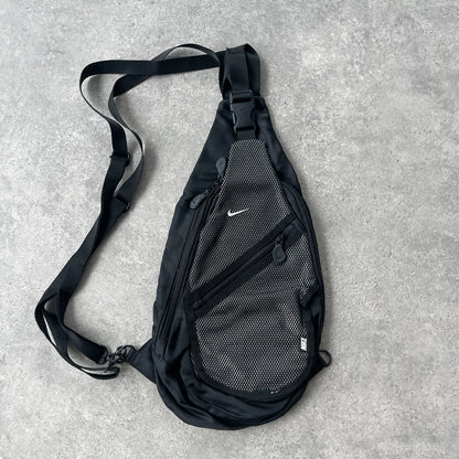 Nike 1990s technical sling bag (17”x9”x4”)