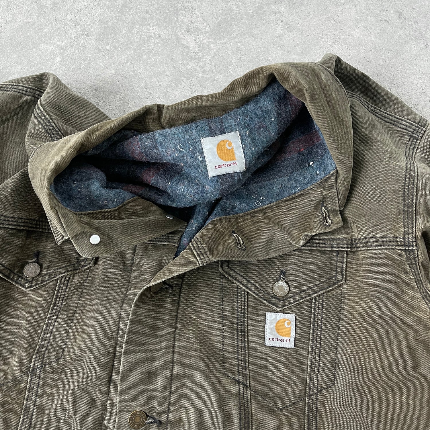 Carhartt 2000s heavyweight blanket lined Chore jacket (L)