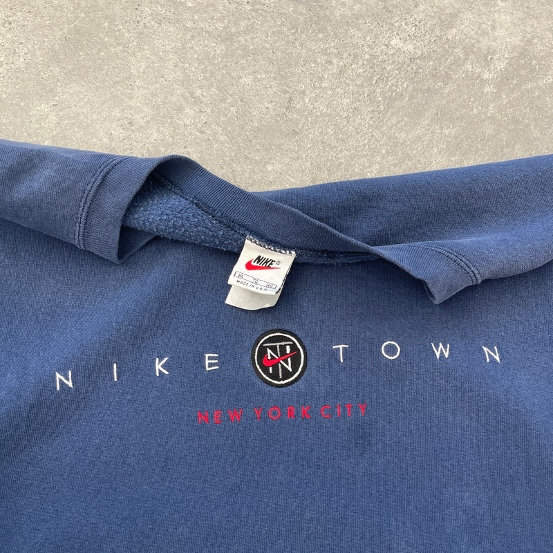 Nike Town New York RARE 1990s heavyweight embroidered sweatshirt (XL)