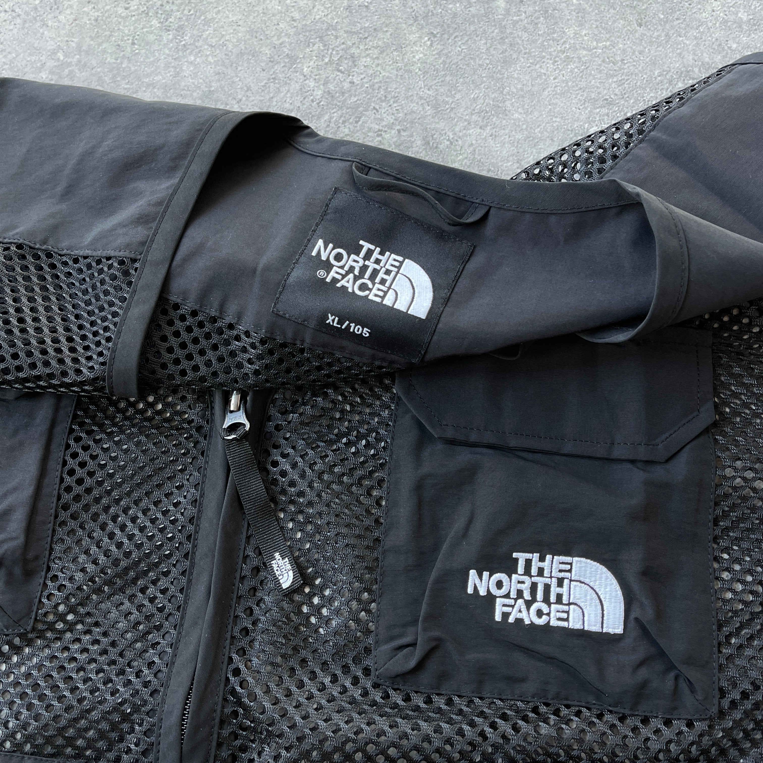 The North Face 2000s tactical cargo vest (XL)