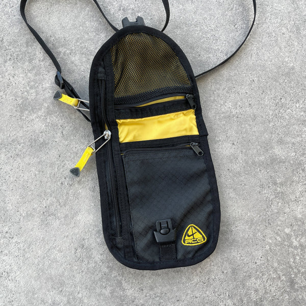 Nike ACG 1990s cross body technical utility bag (7”x6”)