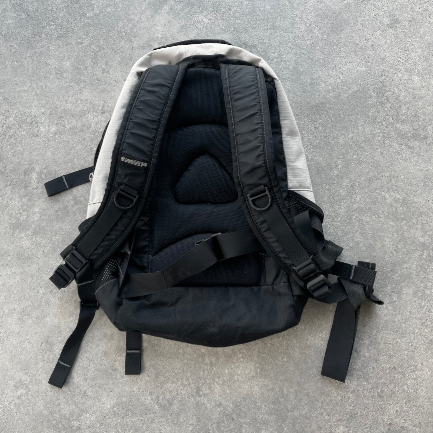 Nike ACG 1990s technical 40L backpack (19”x15”x12”)